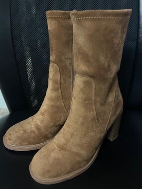 Women’s Tan Suede Mid-Calf Block Heel Boots